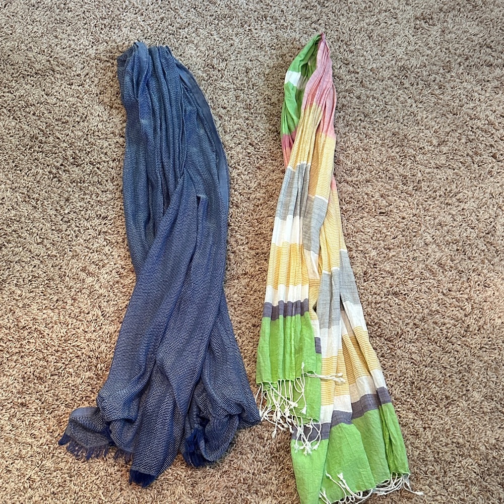 Bundled scarves